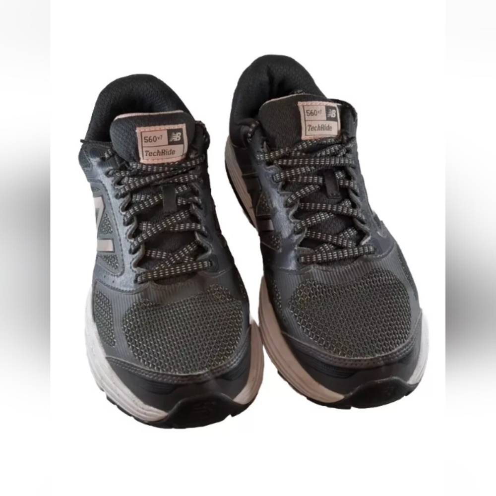 Women’s New Balance Grey 560 v7 Techride Abzorb Running Shoes Size 9 Us